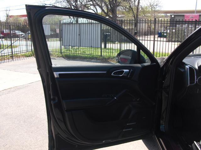 Porsche Cayenne Base 2016