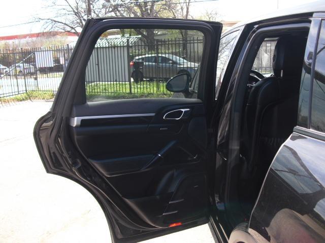 Porsche Cayenne Base 2016