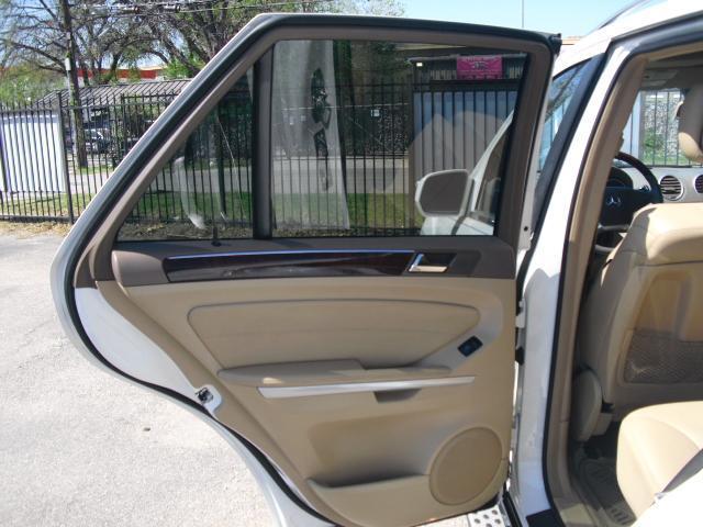 Mercedes-Benz M-Class ML350 2010