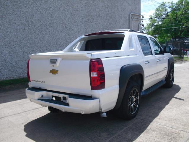 Chevrolet Avalanche LTZ 4WD 2012