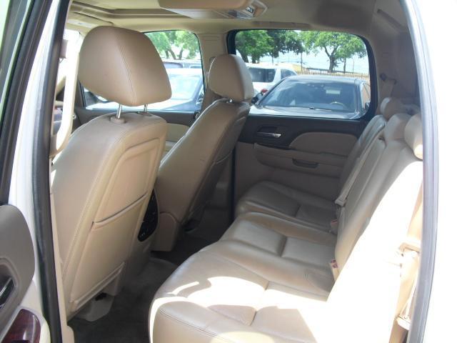 Chevrolet Avalanche LTZ 4WD 2012