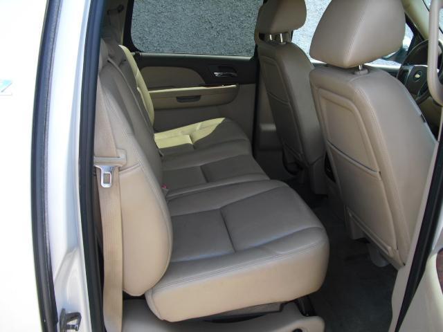 Chevrolet Avalanche LTZ 4WD 2012