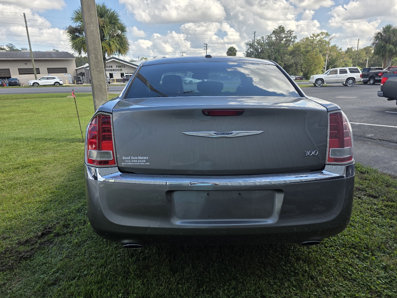Chrysler 300 4dr Sdn V6 Limited RWD 2012