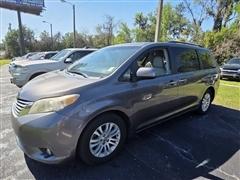 2011 Toyota Sienna 