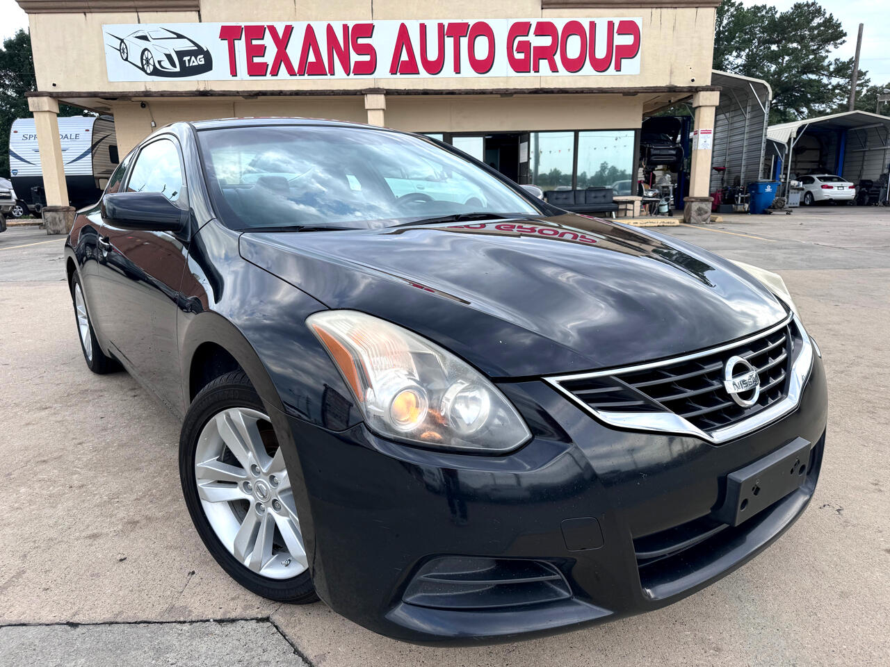 2011 Nissan Altima 2.5 S 6M/T Coupe