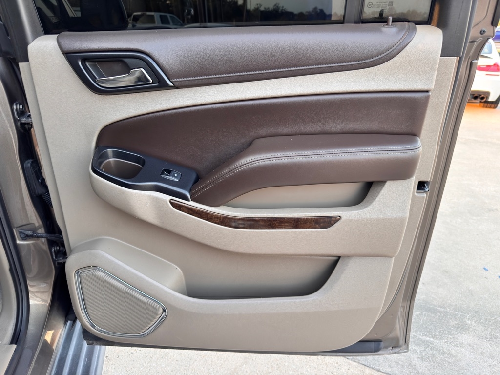 Chevrolet Suburban  2016