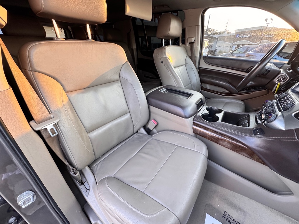 Chevrolet Suburban  2016