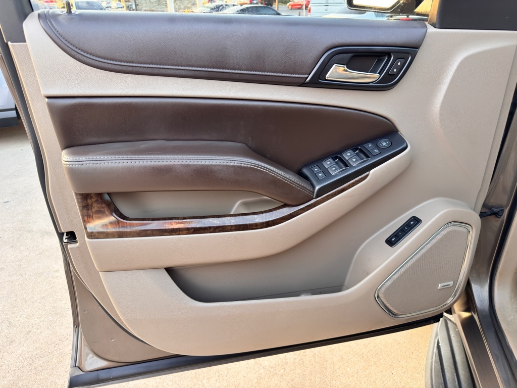 Chevrolet Suburban  2016