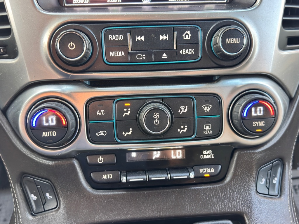 Chevrolet Suburban  2016