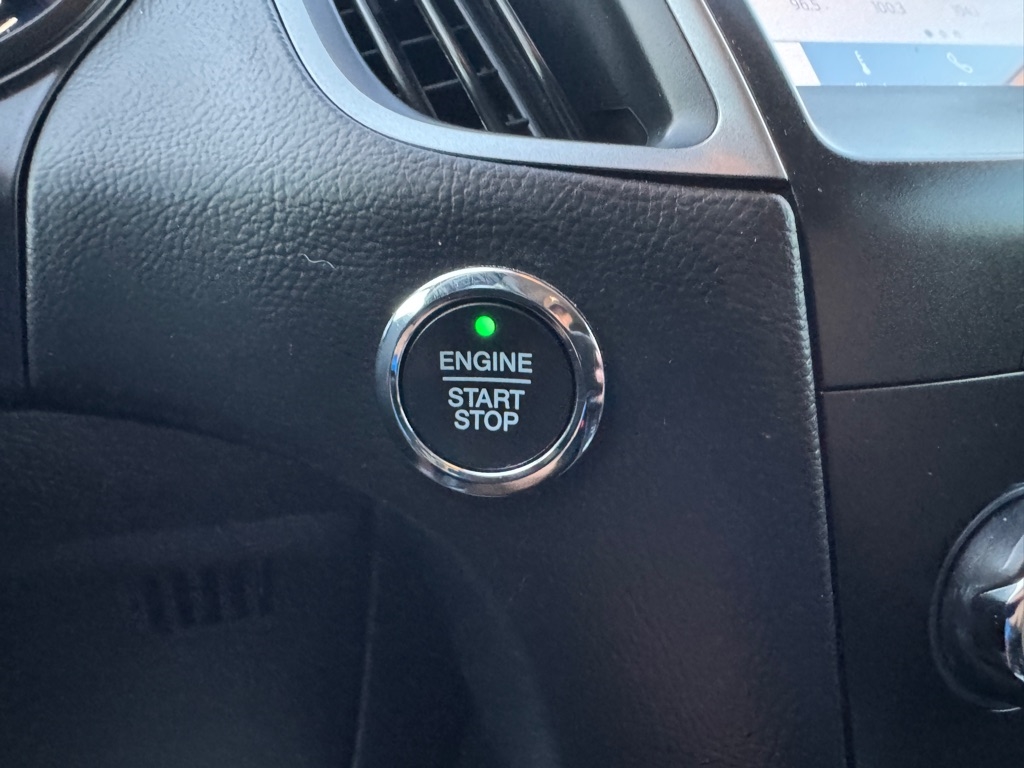 2020 Ford Edge SE photo 30