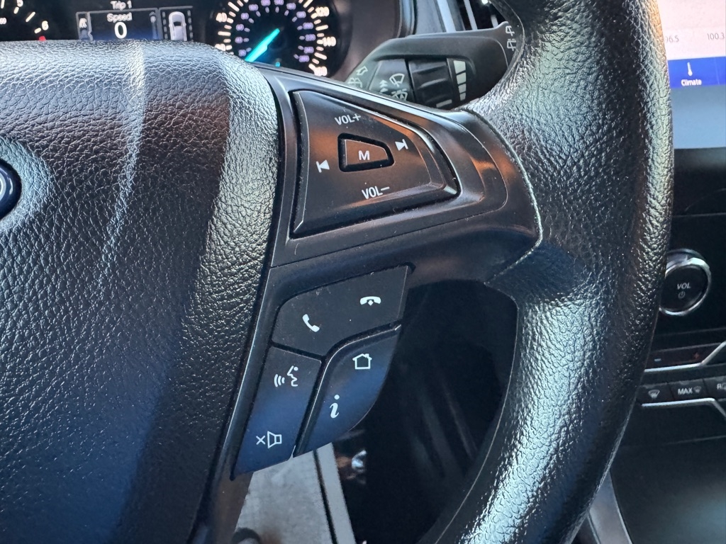 2020 Ford Edge SE photo 32