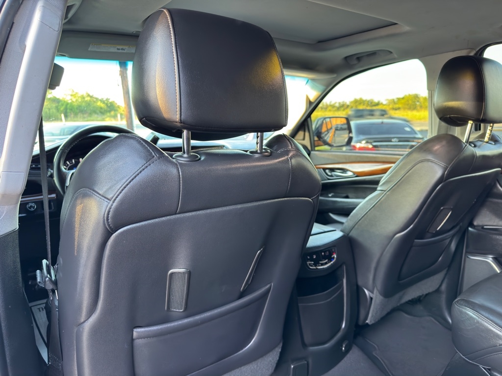 2019 Cadillac Escalade ESV Luxury photo 17