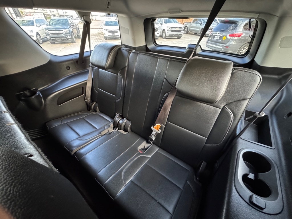 2020 Chevrolet Suburban LT photo 13