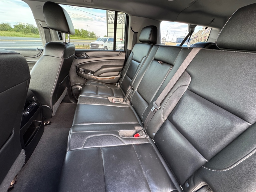 2020 Chevrolet Suburban LT photo 14