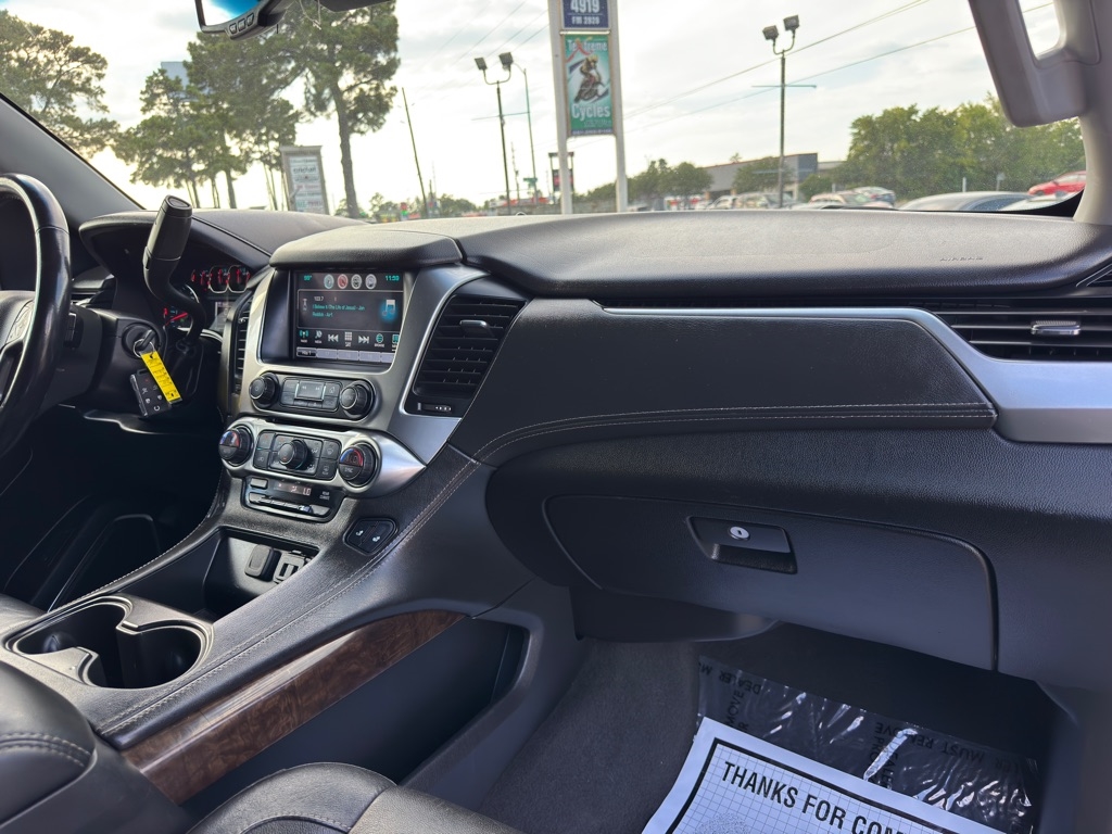 2020 Chevrolet Suburban LT photo 22