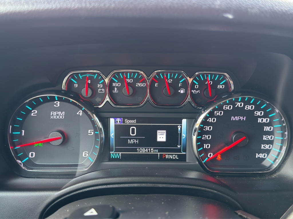 2020 Chevrolet Suburban LT photo 26