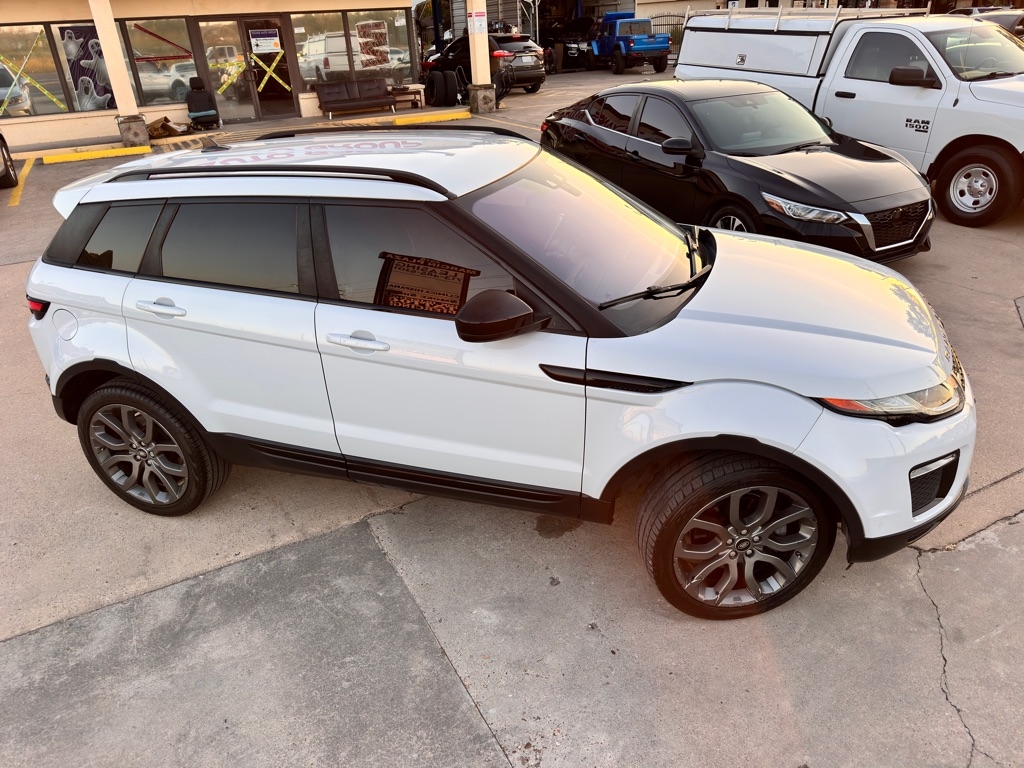 2016 Land Rover Range Rover Evoque SE photo 3