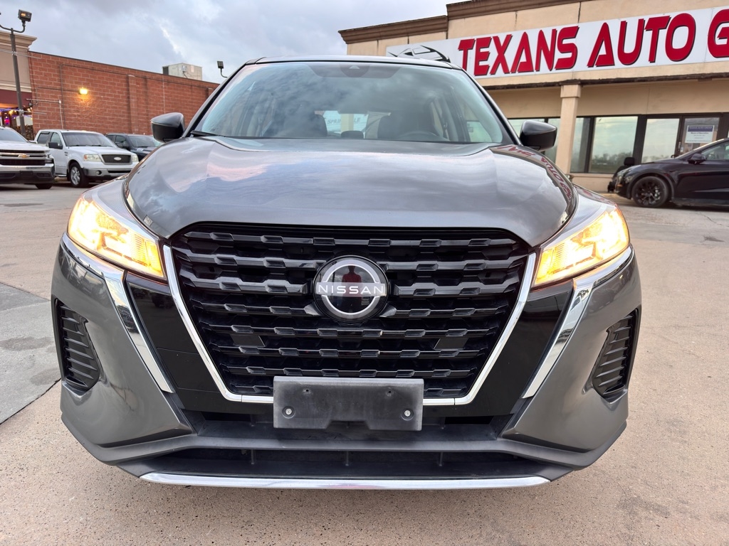 2023 Nissan Kicks S photo 4