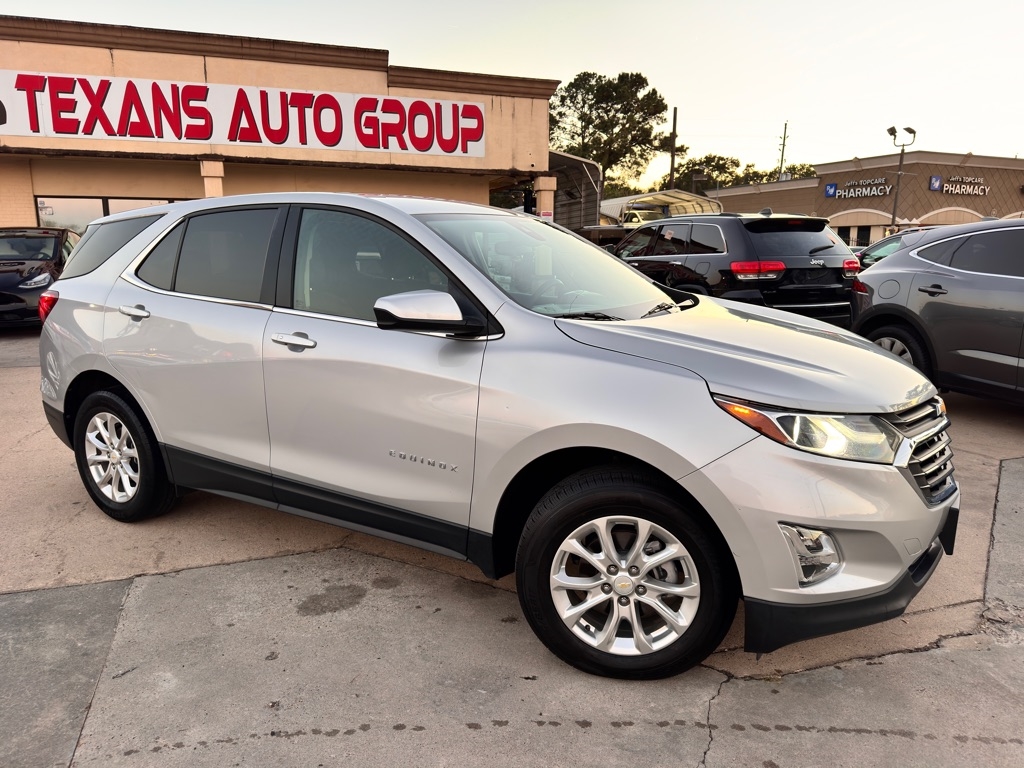 2020 Chevrolet Equinox LT photo 2