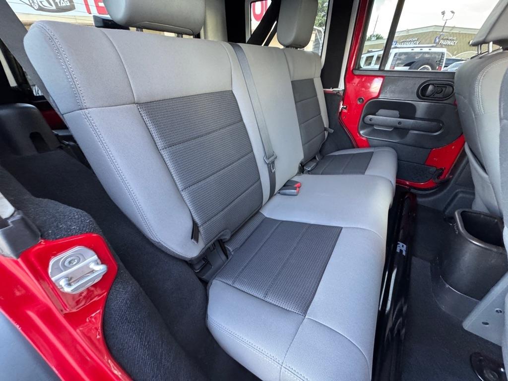 2010 Jeep Wrangler Unlimited Rubicon - Photo 15