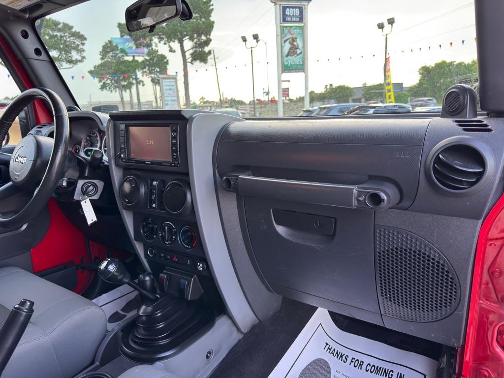 2010 Jeep Wrangler Unlimited Rubicon - Photo 19