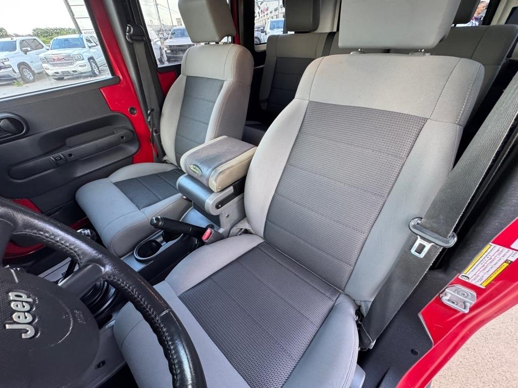 2010 Jeep Wrangler Unlimited Rubicon - Photo 21