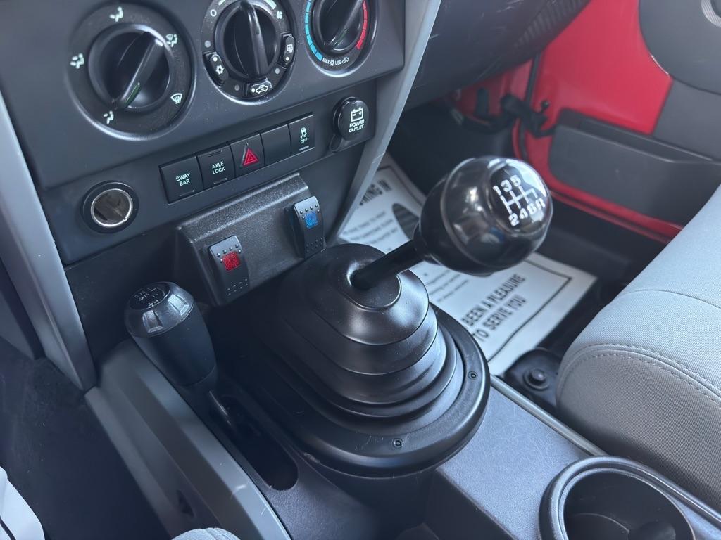 2010 Jeep Wrangler Unlimited Rubicon - Photo 27