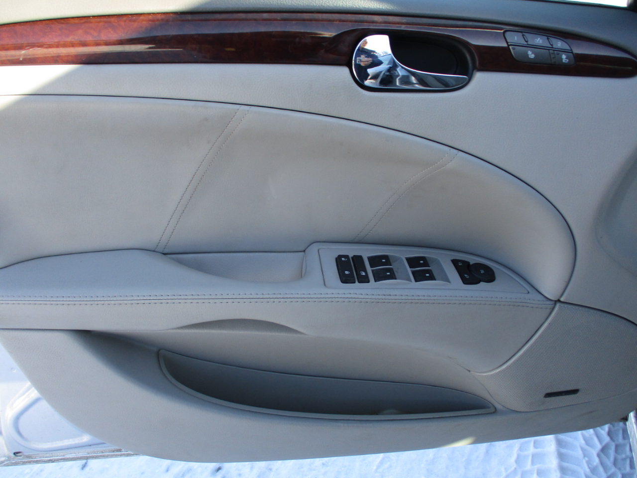 Buick Lucerne 4dr Sdn CXL Premium 2010