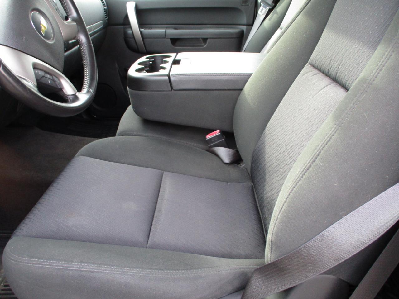 Chevrolet Silverado 1500 4WD Ext Cab 143.5" LT 2012