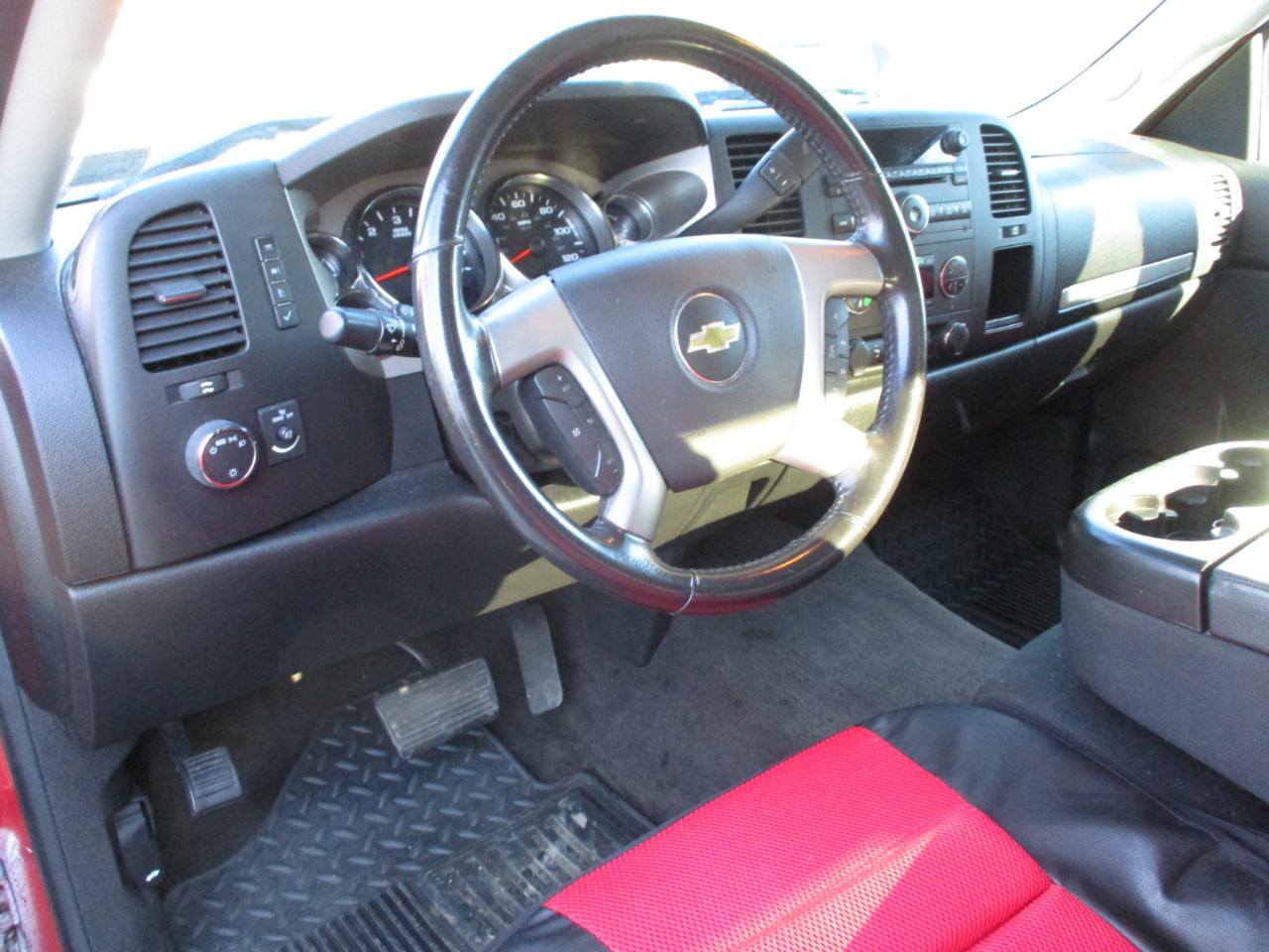 Chevrolet Silverado 1500 4WD Crew Cab 143.5" LT 2013