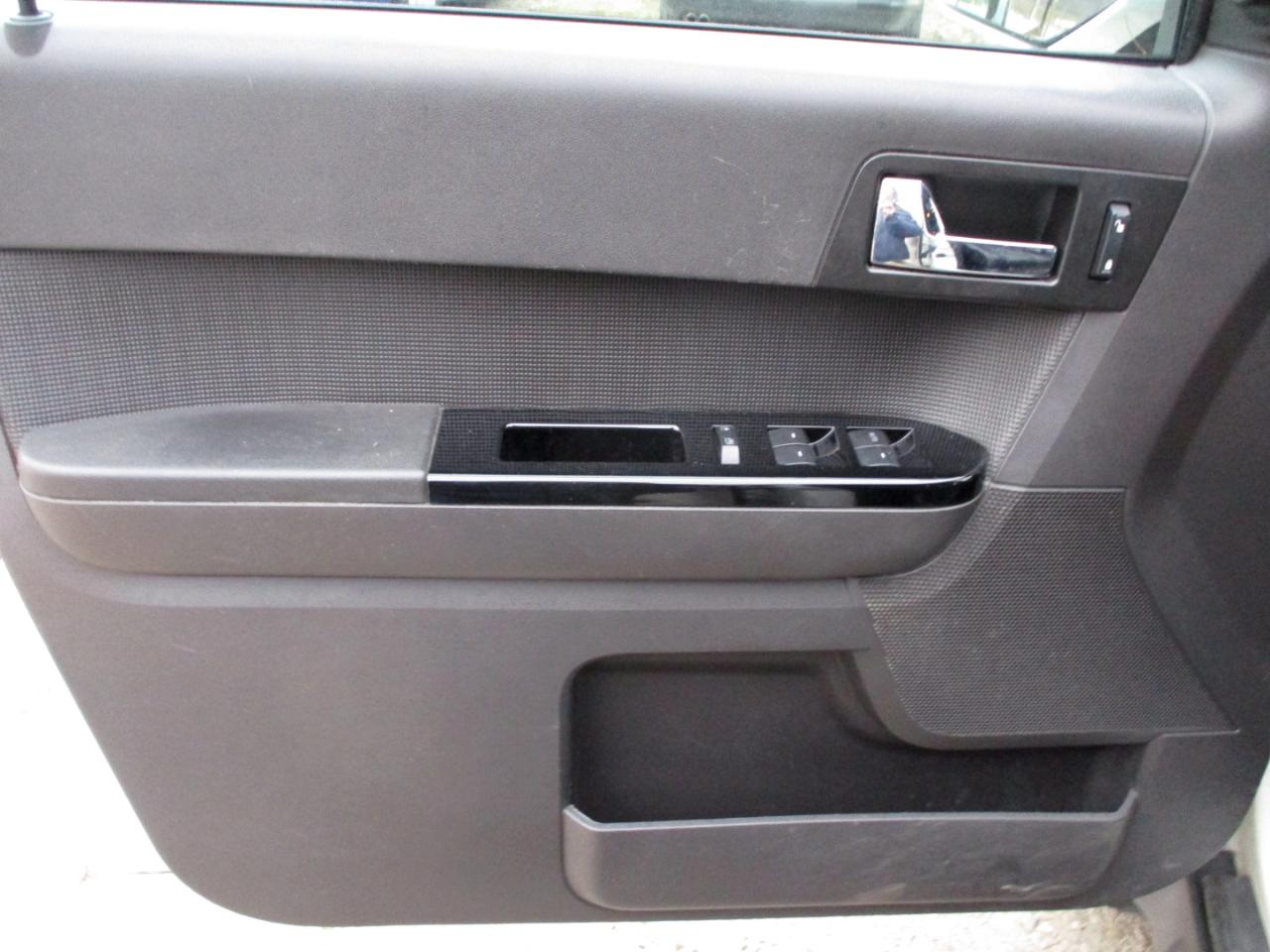 Ford Escape 4WD 4dr Limited 2011