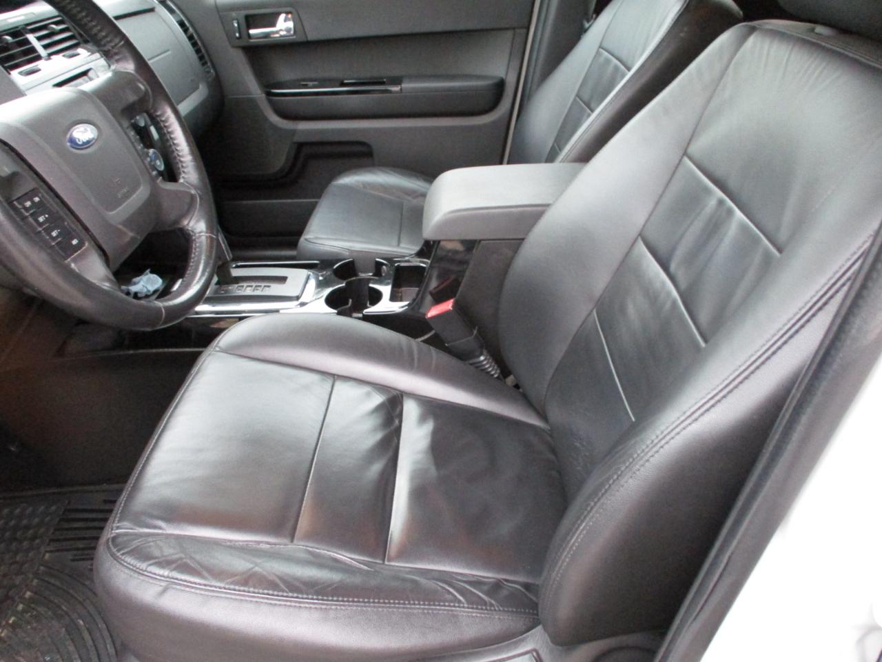 Ford Escape 4WD 4dr Limited 2011