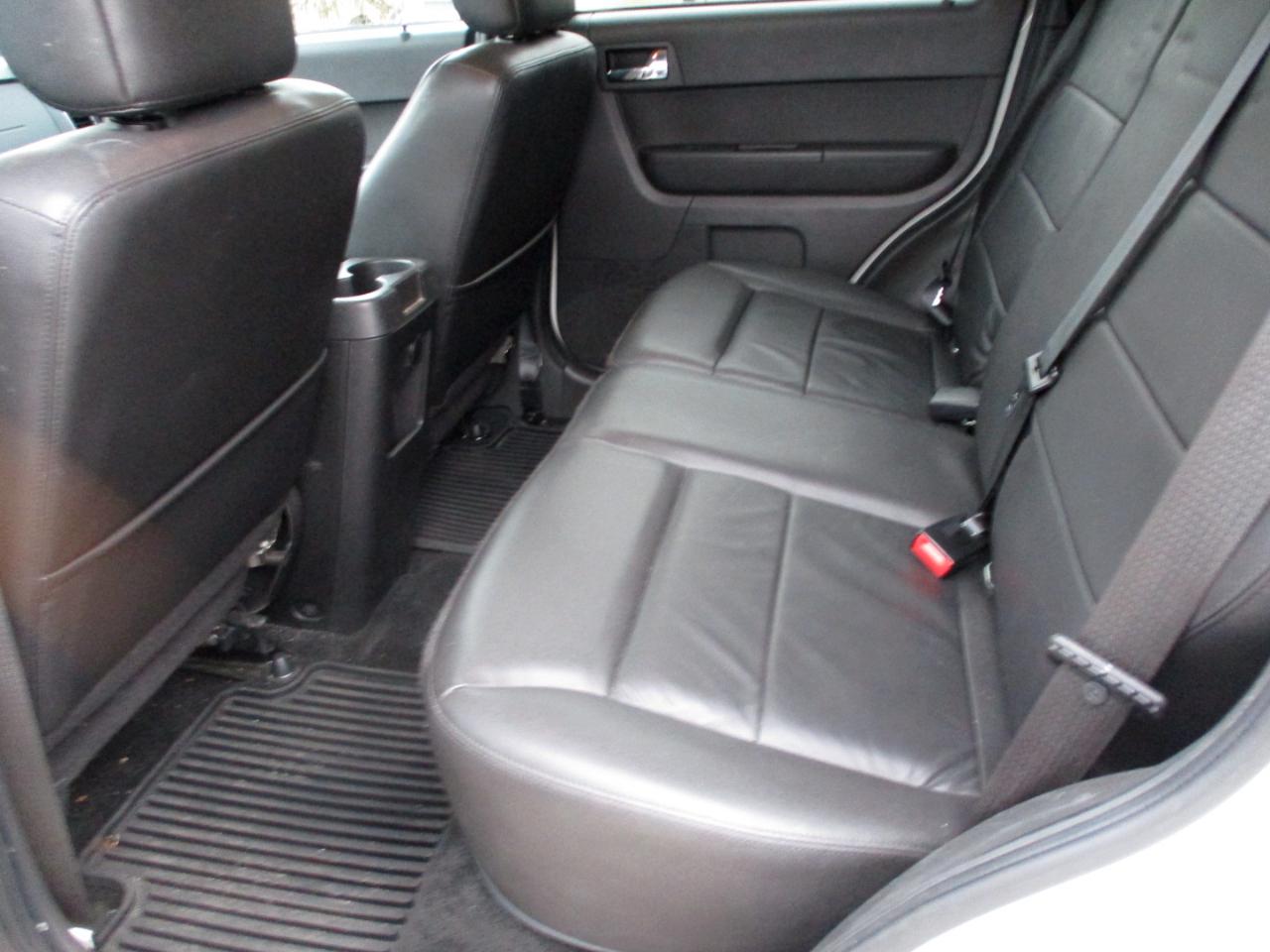 Ford Escape 4WD 4dr Limited 2011