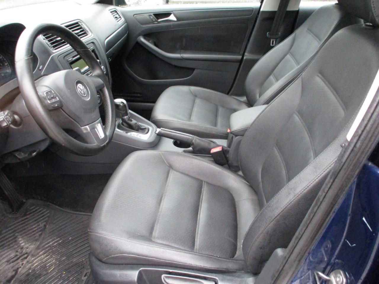 Volkswagen Jetta Sedan 4dr Auto SE PZEV 2011