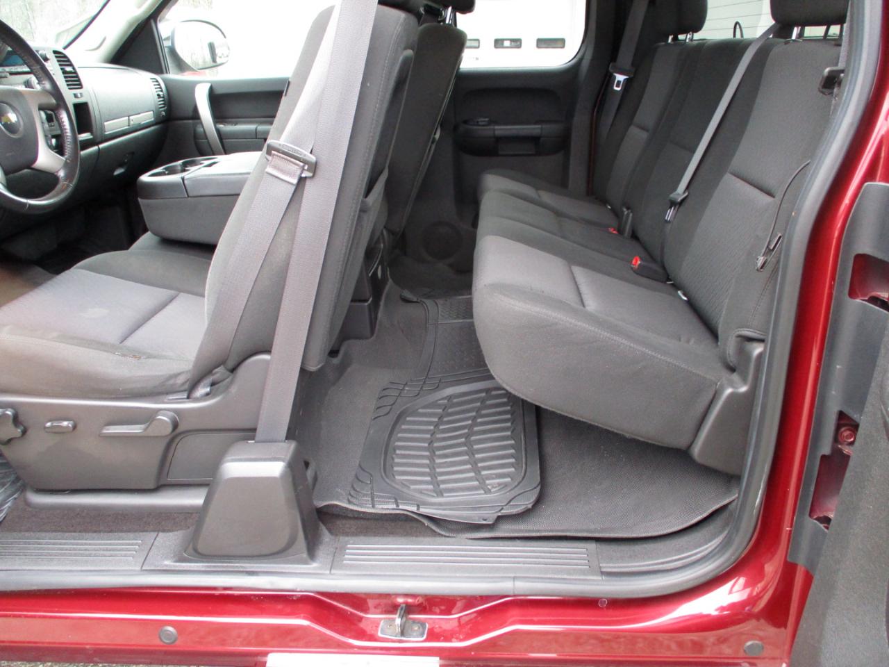 Chevrolet Silverado 1500 4WD Ext Cab 143.5" LT 2013