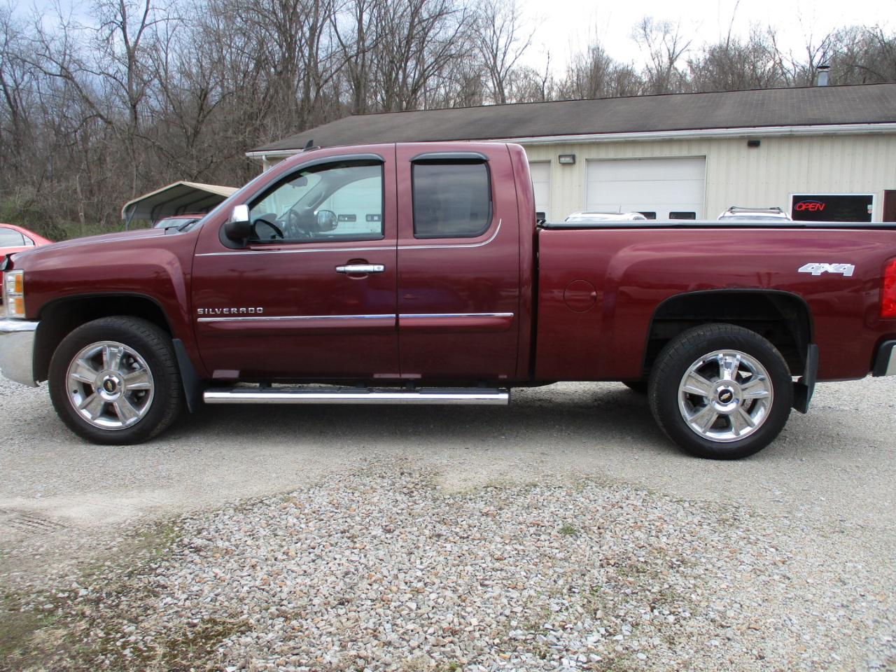 Chevrolet Silverado 1500 4WD Ext Cab 143.5" LT 2013