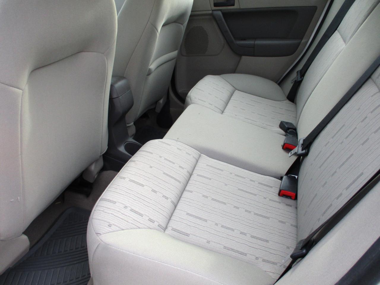 Ford Focus 4dr Sdn SE 2011