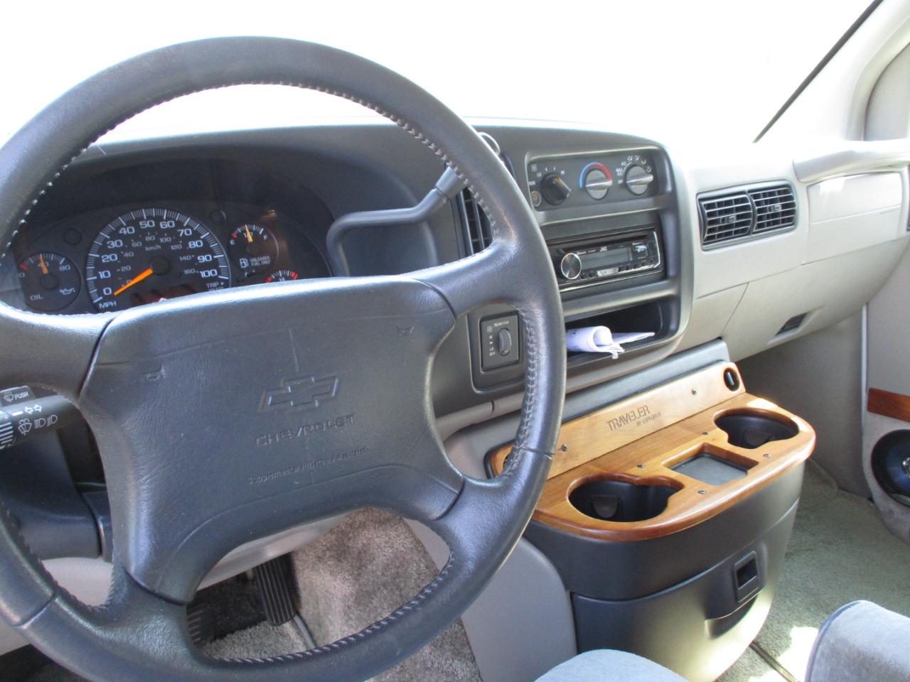 Chevrolet Chevy Van 1500 135" WB 1996