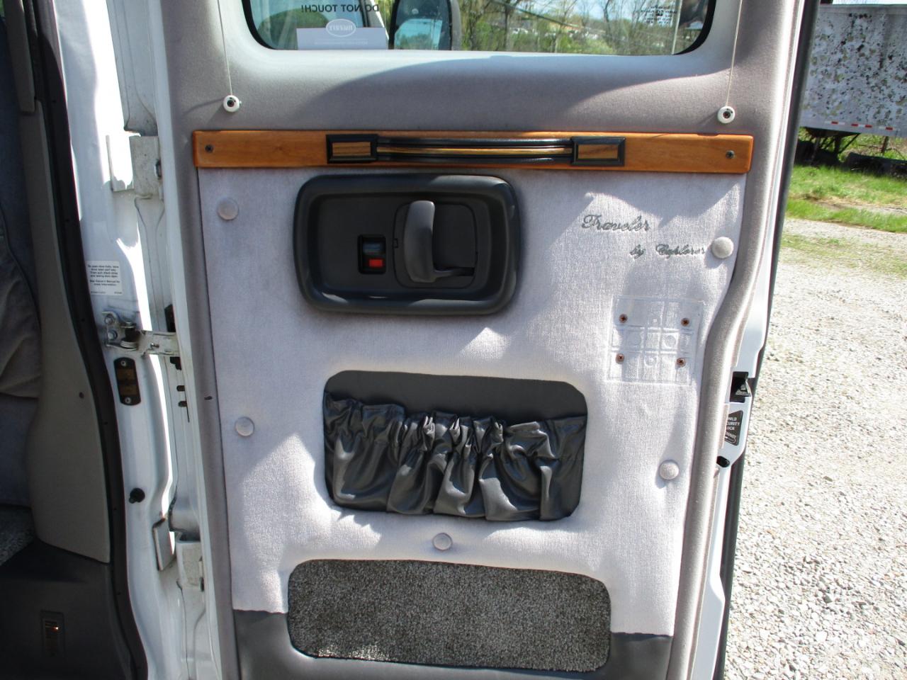 Chevrolet Chevy Van 1500 135" WB 1996