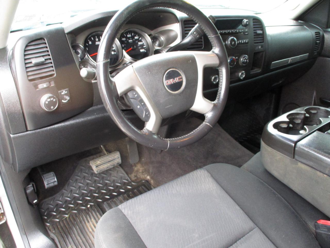 GMC Sierra 1500 4WD Crew Cab 143.5" SLE 2010