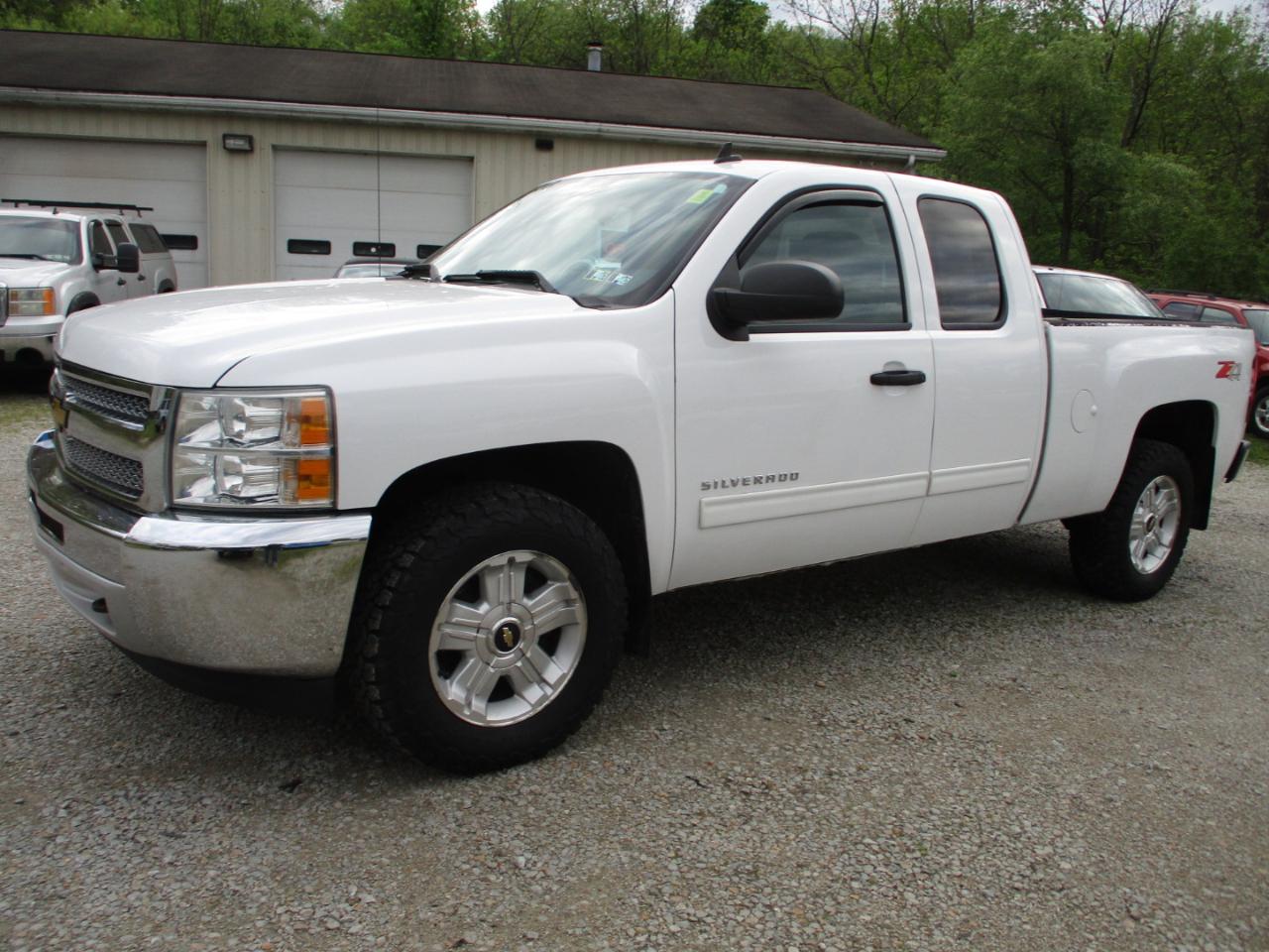 Chevrolet Silverado 1500 4WD Ext Cab 143.5" LT 2012