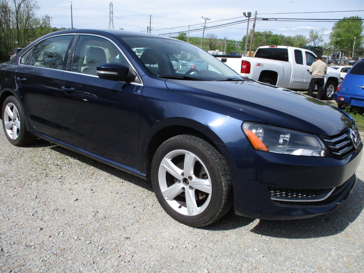 Volkswagen Passat 4dr Sdn 2.5L Auto SE 2013