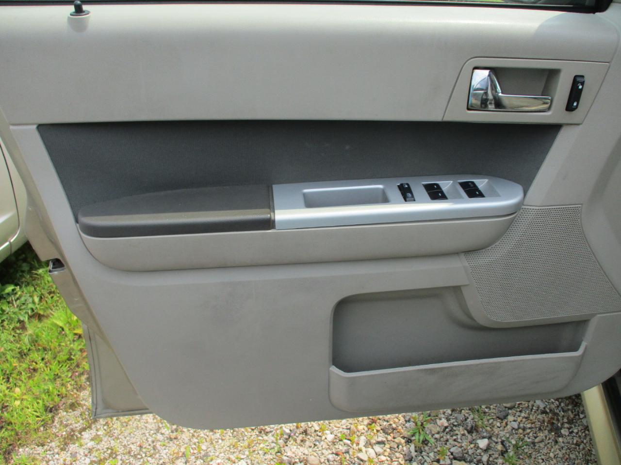 Mercury Mariner 4WD 4dr 2010
