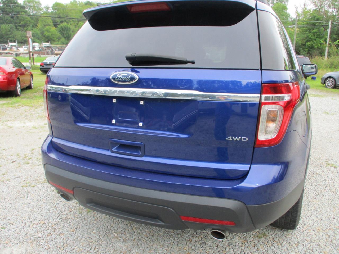 Ford Explorer 4WD 4dr Base 2013