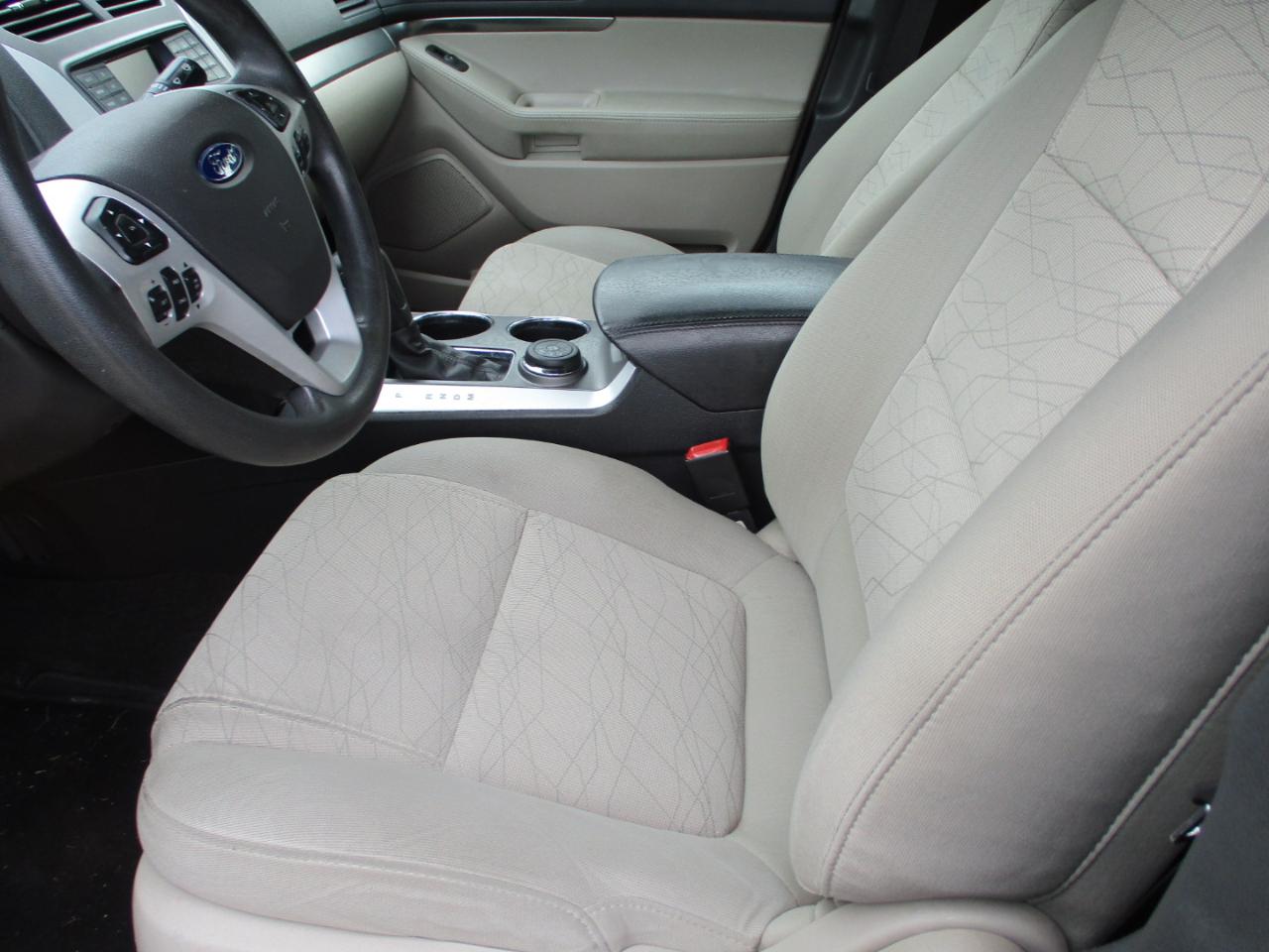 Ford Explorer 4WD 4dr Base 2013