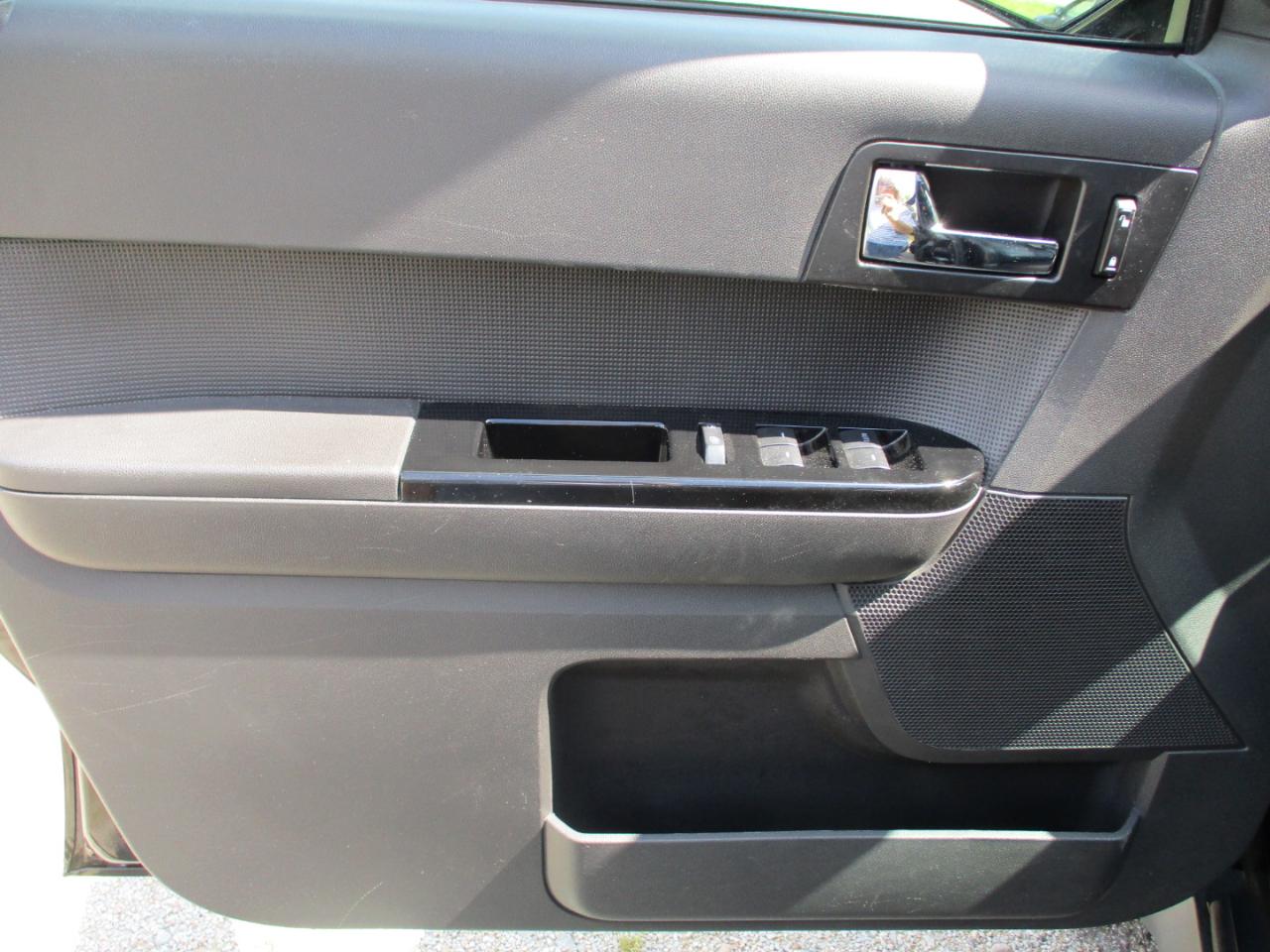 Ford Escape 4WD 4dr Limited 2012