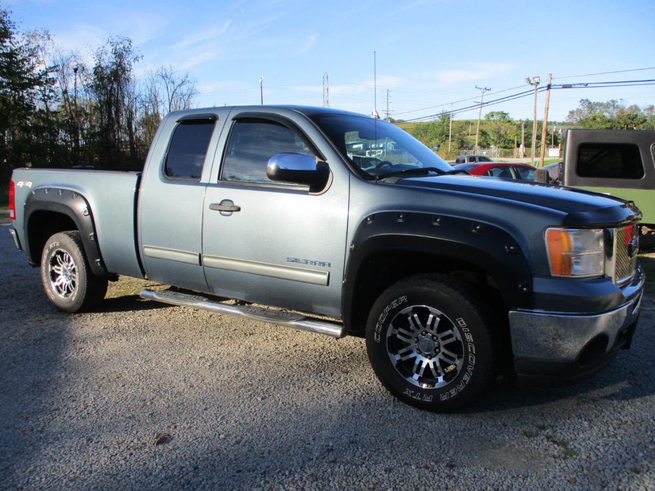 GMC Sierra 1500 4WD Ext Cab 143.5" SLE 2010