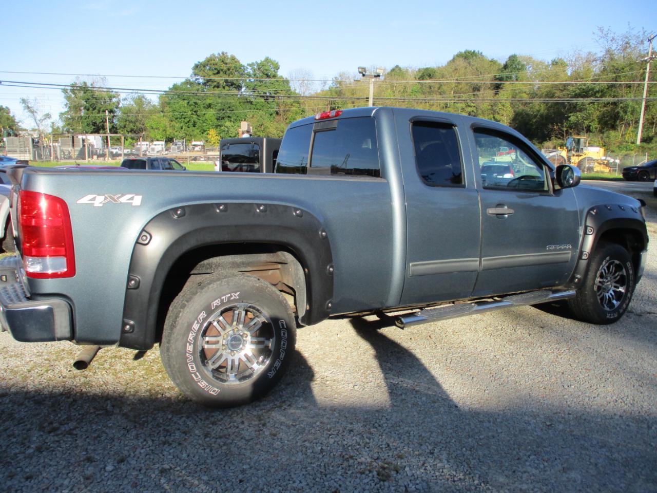 GMC Sierra 1500 4WD Ext Cab 143.5" SLE 2010