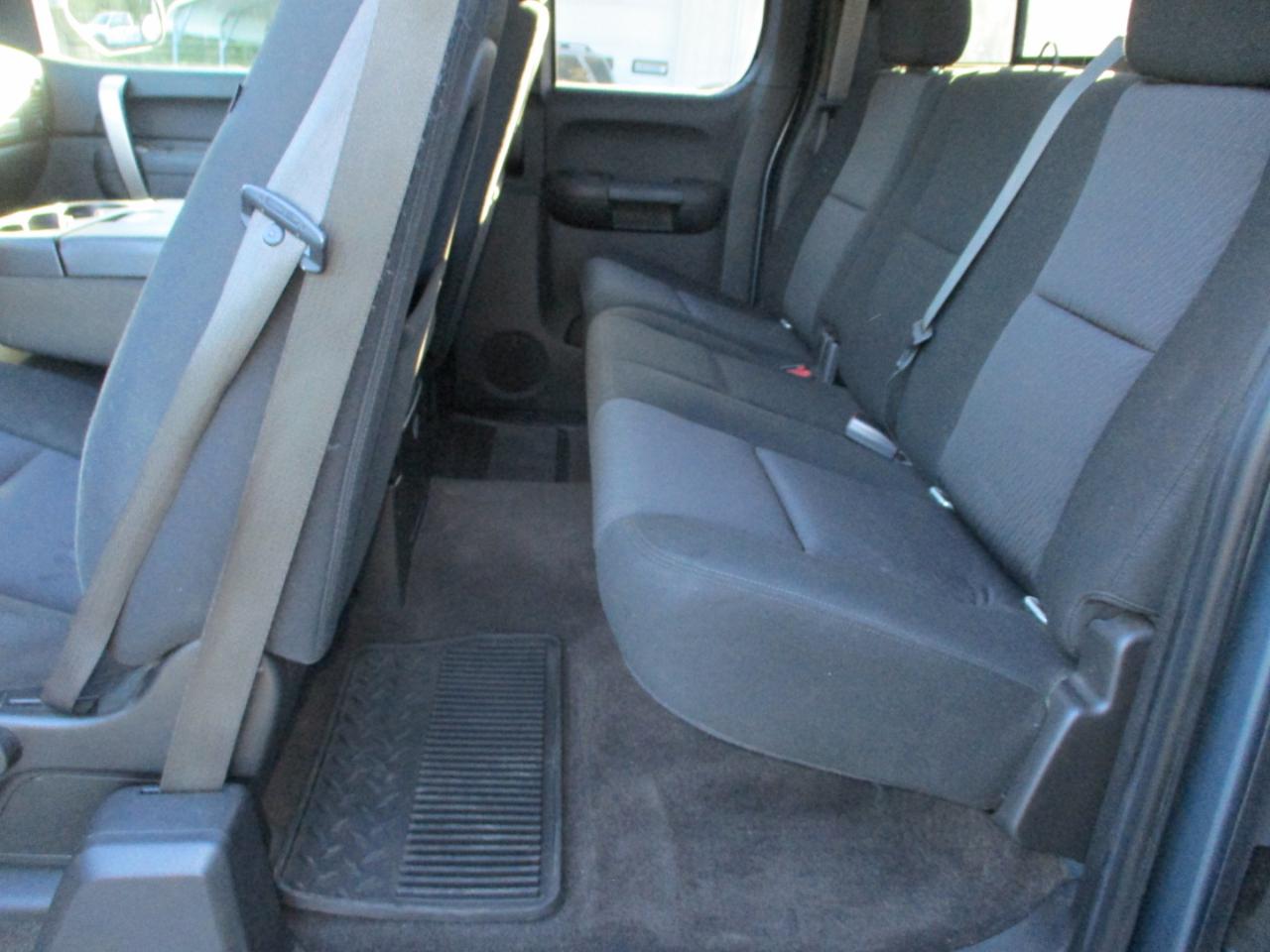 GMC Sierra 1500 4WD Ext Cab 143.5" SLE 2010