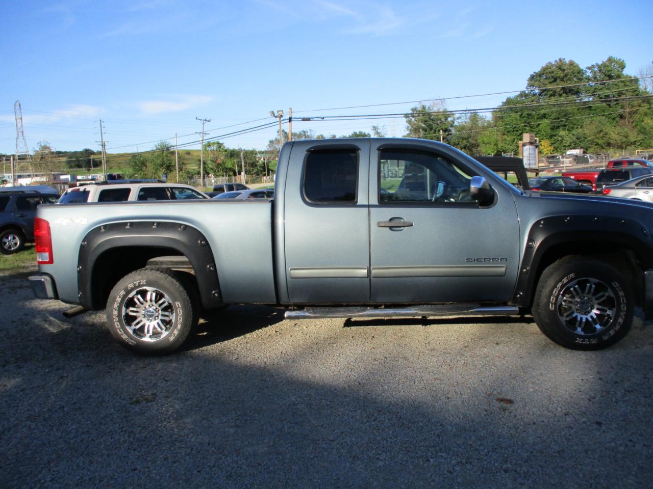 GMC Sierra 1500 4WD Ext Cab 143.5" SLE 2010